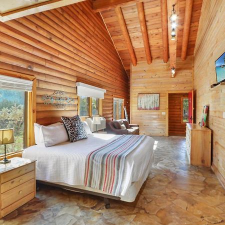 Wimberley Log Cabins Resort And Suites- Unit 4 Exterior photo